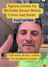 Sarah Devon's Instagram, Twitter & Facebook