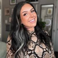 Stephanie Casperson's Instagram, Twitter & Facebook