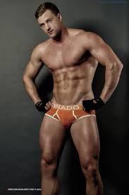 Handsome And Buff Alex Cairns - Nude Men, Nude Male Models, & Gay Porn |  GayBodyBlog