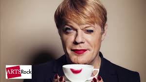 @eddieizzard's video Tweet