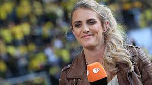 Im zweiten moderiert sie die sportreportage sowie bei sportlichen großevents. Neuer Werbedeal Fur Zdf Sportmoderatorin Anna Kraft Sportbuzzer De