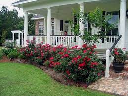 Farmhouse Landscaping Front Yard 99 Gorgeous Photos 40 Landscapingfrontyard Porch Landscaping Front Yard Landscaping Design Farmhouse Landscaping We put together this gallery of front porch garden ideas to provide you with some amazing and unique ideas!