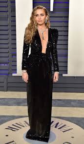 Miley Cyrus S Style Transformation Documented In 42 Fascinating Outfits Miley Cyrus Style Miley Cyrus Dress Celebrity Dresses Red Carpet