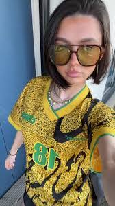 Adele Gillespie's Instagram, Twitter & Facebook