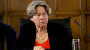 Από 28 ιουνίου αίρεται η απαγόρευση κυκλοφορίας. A8hna Linoy Na Mh Bgaloyme Tis Maskes Stoys E3wterikoys Xwroys