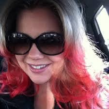 Annette Brewster's Instagram, Twitter & Facebook