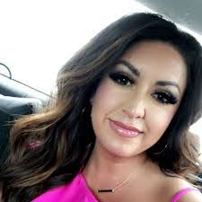 Amber Wieland's Instagram, Twitter & Facebook