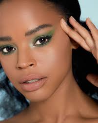 When someone walks by me with food... 👀