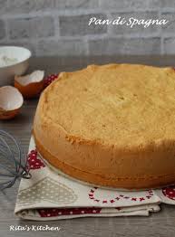 La ricetta del pan di spagna di per sè è molto semplice e richiede pochi ingredienti: I 3 Trucchi Per Un Pan Di Spagna Alto E Soffice Rita S Kitchen