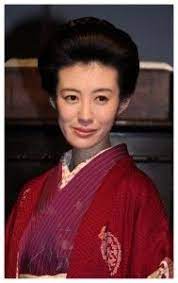 tomosakarie1 女性 芸能人 顔