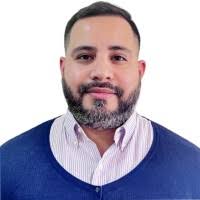 200+ perfiles de «Ovalles»