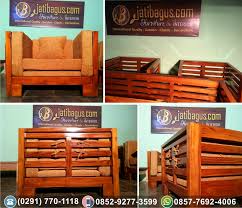 Kursi ini termasuk multifungsi karena selain sebagai tempat duduk, kursi ini bisa juga sebagai tempat penyimpanan barang atau majalah. Toko Mebel Jepara Jual Kursi Tamu Minimalis Kayu Jati Asli