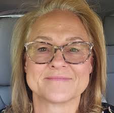 Loud music and chanting noise