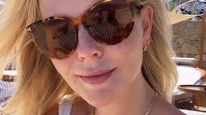 Maybe you would like to learn more about one of these? Eine Ehre Chantal Janzen Uber Jury Job Beim Supertalent Promiflash De