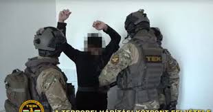 We did not find results for: Nem Gyenge Amilyen Hazban Lakott A Budapesten Elfogott Terrorista Kemeny Volt A Tek Itt A Video Heol