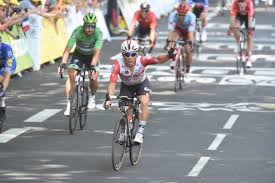 Australian caleb ewan picked up his first tour de france stage win in a mass sprint at toulouse on wednesday as frenchman julian alaphilippe kept the overall lead. Tour De France C Est Un Poids Enorme En Moins Avoue Cadel Ewan Vainqueur De La 11e Etape