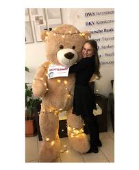 Budapest, 9th of august, 2021. Zurich Filialdirektion Hans Schirmer Einer Unserer Preise Die Es Am Sonntag Zu Gewinnen Gibt Ist Sogar Grosser Als Unsere Azubine Leni Facebook