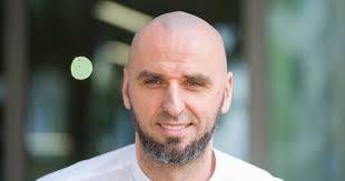 Żaneta stanisławska jest politologiem, pedagogiem, wykładowcą akademickim, trenerką biznesu, a także szkoleniowcem z zakresu makijażu permanentnego i mikropigmentacji medycznej. This Is The New Partner Of Marcin Gortat We Know Who He Is