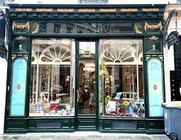 Katherine F On Instagram La Devanture De Debauve Et Gallais Chocolatier De Marie Antoinette Depuis 1779 Chocolatier Chocolat France Travel Trip France