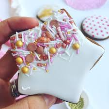 Royal Icing Sprinkle Cookie In 2020 Sprinkle Cookies Royal Icing Sugar Cookies Decorated