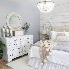 Maybe you would like to learn more about one of these? This Gray And White Farmhouse Master Bedroom Is Dreamy I Adore The White Dresser With The Elegant Mode Luxury Bedroom Master Master Bedrooms Decor Home Decor