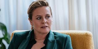 Irish Blood Review: Alicia Silverstone Is The Witty Detective I Didn't Know  I Needed In This Cozy Series