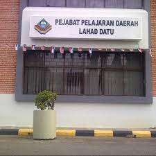 Pejabat pendidikan daerah lahad datu aras bawah, bangunan majlis daerah, peti surat 60288. Pejabat Pelajaran Daerah Government Building
