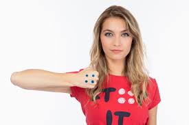 Tinne oltmans is an actress, known for lisa (2021), misfit 3 de finale (2020) and ghost rockers: De Standaard