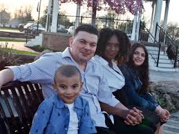 Image result for tbn:89j_M0kB5dmhMM::www.portaldafamilia.org/images/familia1a.jpg