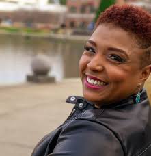 About Nicole “Sunshine” Ellis