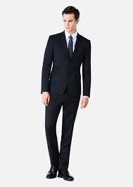 Gli abiti e gli smoking da uomo emporio armani sono creati appositamente per quando si ha bisogno di un indossare un abito armani trasmette immediatamente una cura e uno stile impeccabile e senza tempo, come una pellicola d'antan che rimane intramontabile e impressa nella memoria. Vestito Armani Uomo Blu C656fb