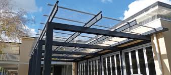 Demikian informasi tentang atap polycarbonate mulai tentang harga, ketebalan, ukuran dan kelebihan menggunakan atap jenis polycarbonate. Update Harga Polycarbonate Bening Lembar Dan Roll Daftar Harga Tarif