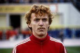 Champions italy, the brilliant france of platini, giresse and tigana, and, of course, the magical brazilian team; Zbigniew Boniek Poznaj Lepiej Sportowe Legendy Sport