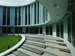 Modern with appropriate environment to foster teaching, learning and research. Suasana Di Luar Ptar Ucs Kampus Ptar Kampus Puncak Alam Facebook