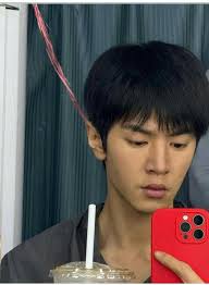 Hello fellow Wei Zheming's co-fans, Please vote for Wei Zheming 👇👇👇 just  click vote! https://www.polltab.com/8-cGSqBqBRc no need to create account