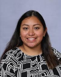 Julie Beemer's Instagram, Twitter & Facebook