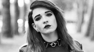 Licensed motley crue merchandise at affordable prices for a limited time. Das Portrait Lisa Cornels Senior Product Manager Booking Agent Und Tourmanager Metal Heads De