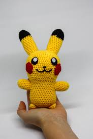 Sorry for being absent last week but i most likely will be really busy until next month. Pikachu Pattern Amigurumino