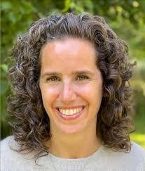 Jennifer Vining's Instagram, Twitter & Facebook