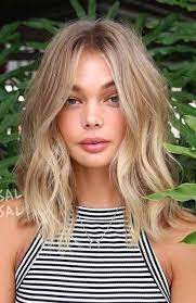 48 Super Ideas For Haircut Middle Part Blondes Blonde Hair With Highlights Hair Lengths Hair Styles