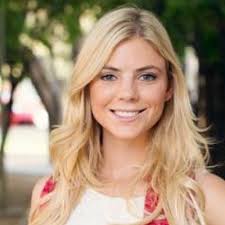 Julia Pearson (@_juliapearson)