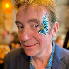 Glitter-Arty Face Painting