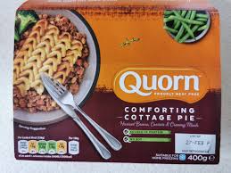 Next fry the quorn mince with the garlic herbs and one of the 0.5 teaspoon of the nutmeg, after about 2 min add one cup. Comforting Cottage Pie Quorn 400g