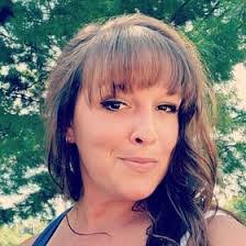 Beth Moats's Instagram, Twitter & Facebook