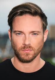 Andrew Moss's Instagram, Twitter & Facebook