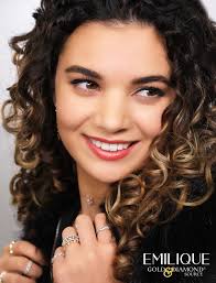 Emily Weintraub's Instagram, Twitter & Facebook