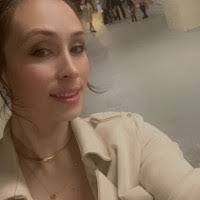 Crystal Desrosiers's Instagram, Twitter & Facebook