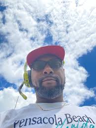 Reggie Long (@RegLong)