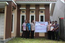 Warga gerebek rumah guru tari di trenggalek 22 remaja dievakuasi polisi. Pelaksanaan Sita Pajak Satoe Djiwa Tim2