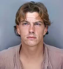 Erik Kohler's Instagram, Twitter & Facebook